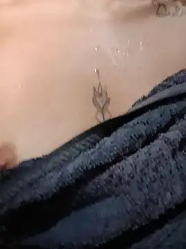 Snapshot of -Nicol chatting on November 17, 9:59 am -Nicol online show from November 17, 9:59 am