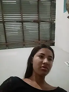 Snapshot of -Nicol chatting on December 14, 10:09 am -Nicol online show from December 14, 10:09 am