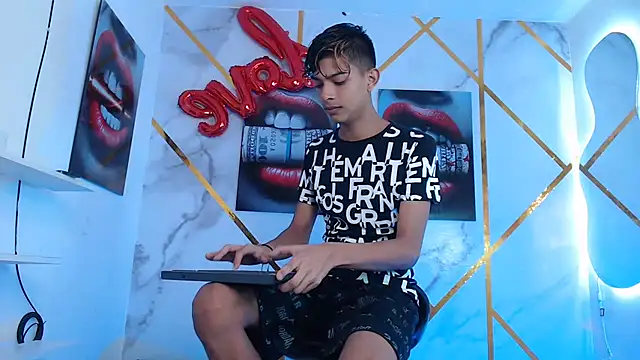 KING STYLE2 online show from March 1, 11:26 pm