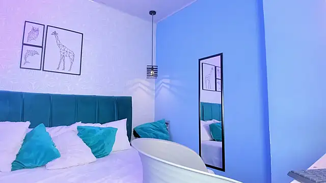 ninna curly online show from February 2, 9:35 pm