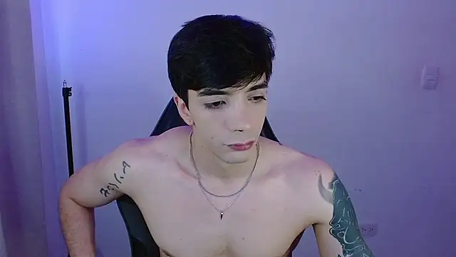 H3ll B0I online show from March 31, 10:10 pm