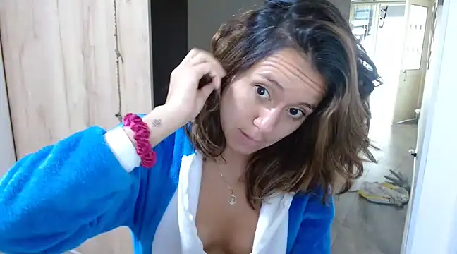 venus11 online show from March 1, 2:23 pm