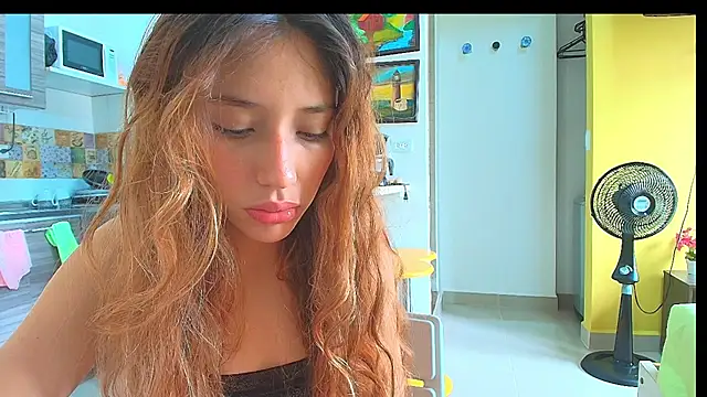 Alaiapink online show from May 19, 4:46 pm