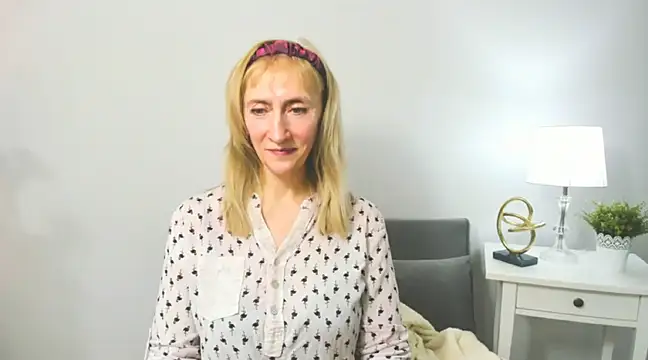 Snapshot of MargaretMilf69 chatting on February 20, 7:19 pm MargaretMilf69 online show from February 20, 7:19 pm