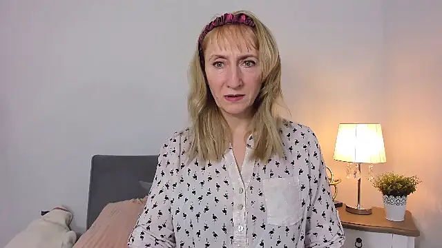 Snapshot of MargaretMilf69 chatting on March 6, 4:28 pm MargaretMilf69 online show from March 6, 4:28 pm