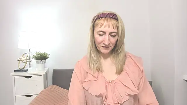 Snapshot of MargaretMilf69 chatting on March 14, 4:30 pm MargaretMilf69 online show from March 14, 4:30 pm