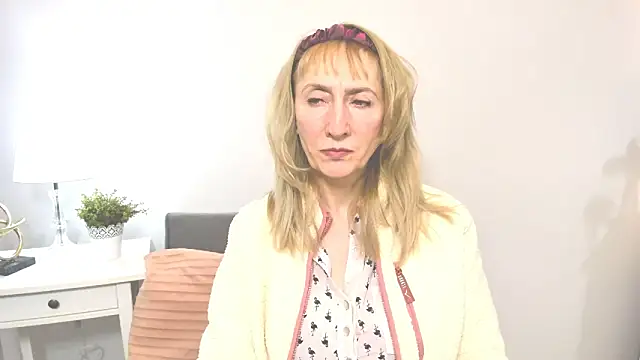 Snapshot of MargaretMilf69 chatting on March 17, 4:22 pm MargaretMilf69 online show from March 17, 4:22 pm