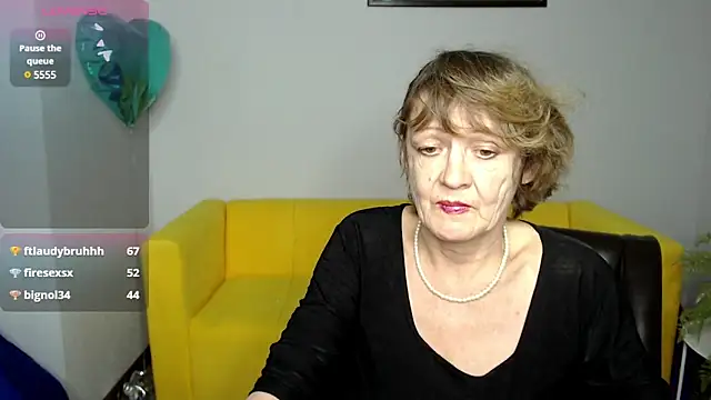 Snapshot of SexyGrandma_ chatting on February 25, 5:36 pm SexyGrandma online show from February 25, 5:36 pm