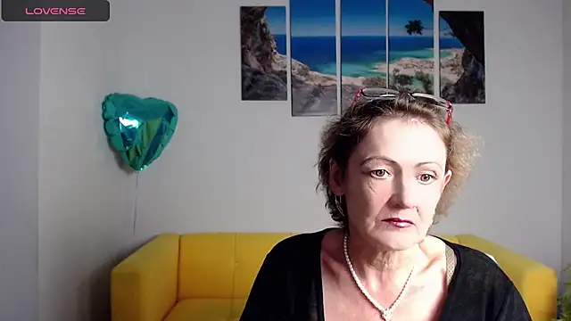 Snapshot of SexyGrandma_ chatting on March 21, 4:18 pm SexyGrandma online show from March 21, 4:18 pm