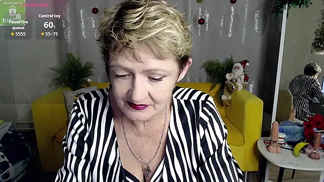 SexyGrandma  online show from December 19, 4:36 pm