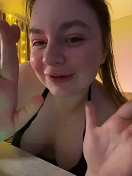 Snapshot of DearAlise chatting on March 16, 8:32 pm DearAlise online show from March 16, 8:32 pm