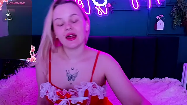 PamelaLloyd online show from March 12, 1:25 am