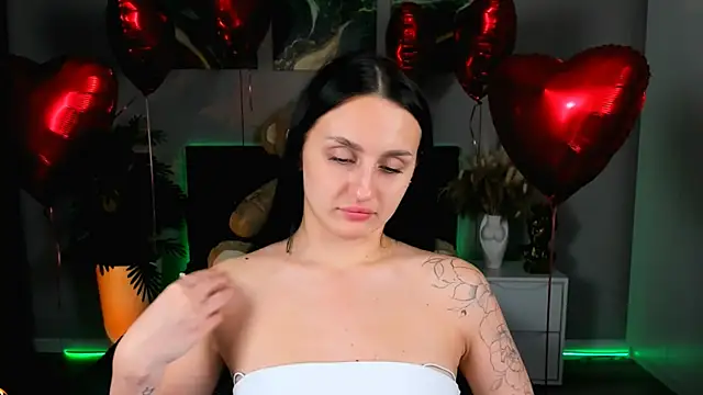 EmiliaBeynard online show from February 17, 4:48 pm