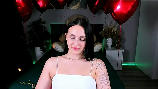 EmiliaBeynard online show from February 23, 4:35 pm