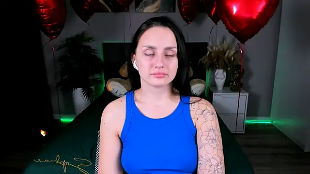 EmiliaBeynard online show from February 24, 4:58 pm