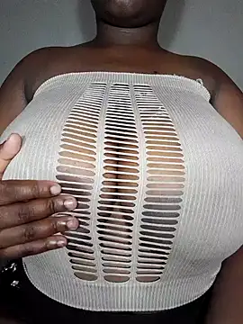 Snapshot of owamiee chatting on February 7, 8:10 pm owamiee online show from February 7, 8:10 pm