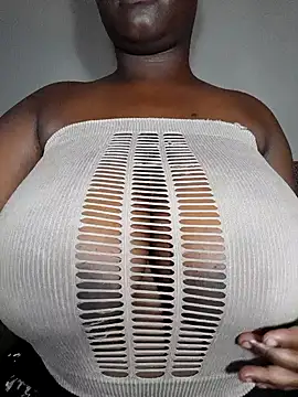 Snapshot of owamiee chatting on February 8, 4:47 am owamiee online show from February 8, 4:47 am