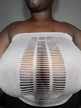 Snapshot of owamiee chatting on February 13, 7:10 pm owamiee online show from February 13, 7:10 pm