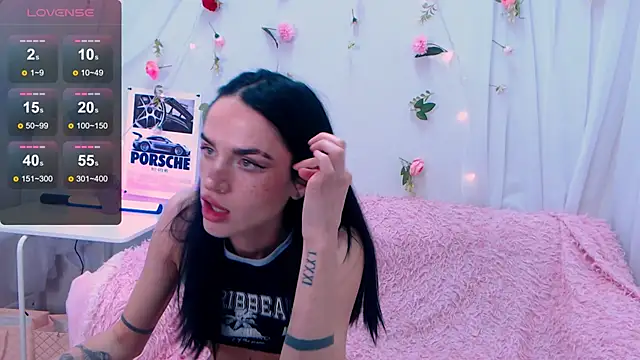 Holygirl  online show from March 9, 2:15 am