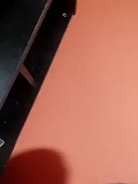 Milankure111 online show from February 1, 7:05 am