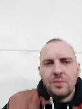 Milankure111 online show from February 6, 9:22 am