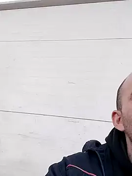 Milankure111 online show from February 7, 9:05 am