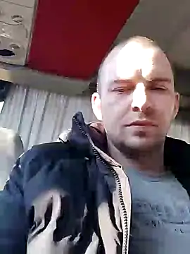 Milankure111 online show from February 10, 1:11 pm