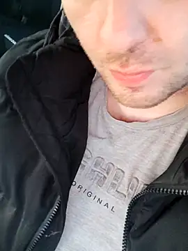 Milankure111 online show from February 10, 4:14 pm