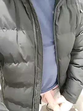 Milankure111 online show from February 27, 7:15 pm