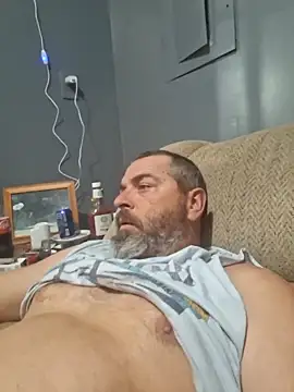 Snapshot of thickdaddy2982 chatting on January 27, 1:26 am thickdaddy2982 online show from January 27, 1:26 am