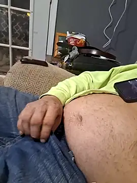Snapshot of thickdaddy2982 chatting on February 11, 11:33 pm thickdaddy2982 online show from February 11, 11:33 pm