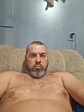Snapshot of thickdaddy2982 chatting on February 12, 2:35 am thickdaddy2982 online show from February 12, 2:35 am