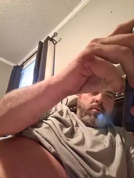 Snapshot of thickdaddy2982 chatting on February 16, 12:32 pm thickdaddy2982 online show from February 16, 12:32 pm