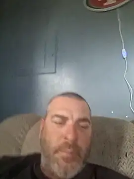 Snapshot of thickdaddy2982 chatting on March 19, 11:57 pm thickdaddy2982 online show from March 19, 11:57 pm