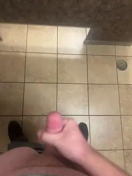 Snapshot of Seanoofss12 chatting on April 9, 2:11 pm Seanoofss12 online show from April 9, 2:11 pm