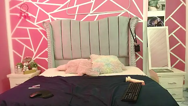 Snapshot of valeria__rouse chatting on February 8, 2:49 pm valeria  rouse online show from February 8, 2:49 pm