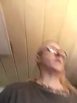 Astrid-Gilbert online show from October 29, 7:54 am