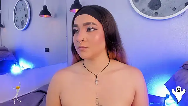 Shanntal  online show from October 23, 7:23 pm