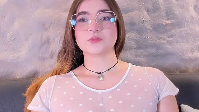 Shanntal  online show from February 21, 12:17 pm