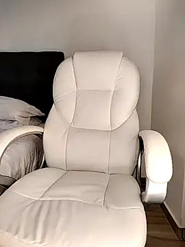 sofiaxox online show from January 18, 6:55 pm