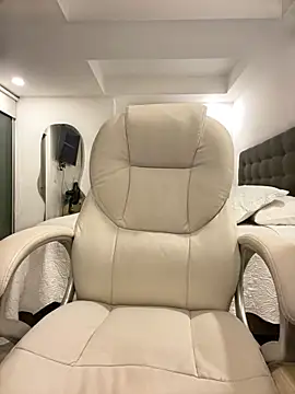 sofiaxox online show from February 25, 11:47 pm