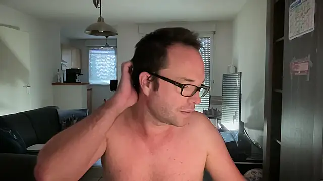 Snapshot of Funnyjul31 chatting on October 10, 1:54 pm Funnyjul31 online show from October 10, 1:54 pm