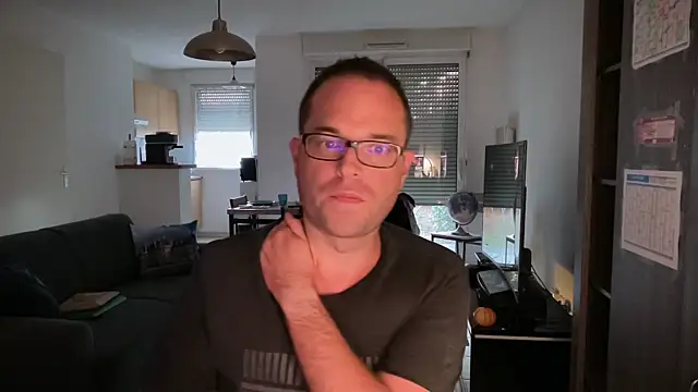 Snapshot of Funnyjul31 chatting on October 13, 4:51 pm Funnyjul31 online show from October 13, 4:51 pm