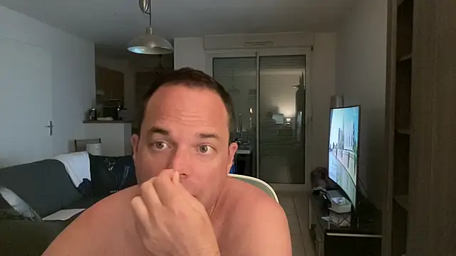 Funnyjul31 online show from May 24, 3:39 pm