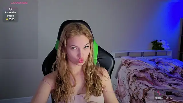 maria plaudice online show from July 6, 4:42 pm