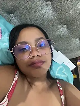 Snapshot of my_cam chatting on February 20, 6:50 am my cam online show from February 20, 6:50 am