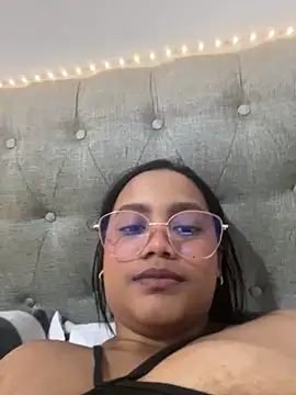 Snapshot of my_cam chatting on February 24, 8:36 pm my cam online show from February 24, 8:36 pm