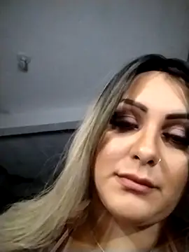 Julianafenix95 online show from March 14, 6:41 am