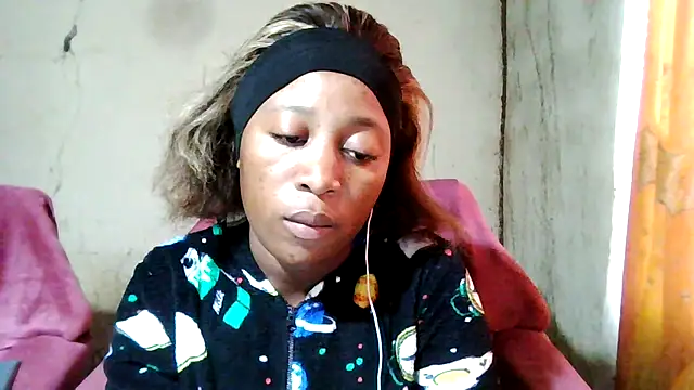 Hotchic22 online show from September 29, 7:57 am