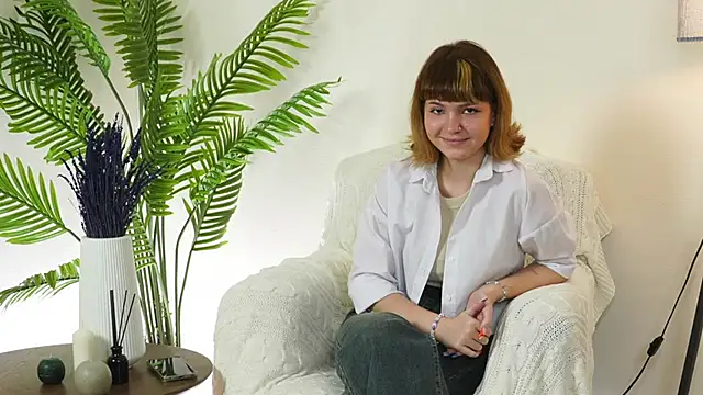 ElvaAxley online show from January 28, 2:42 pm